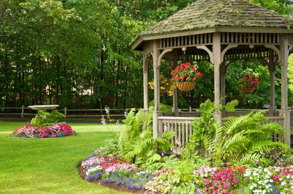 Backyard Landscaping Service in Franklin