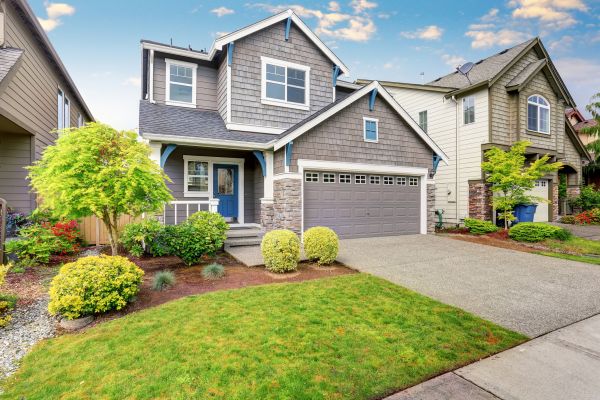 Curb Appeal Landscaping in Franklin