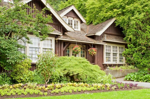 Log Home Landscaping in Franklin